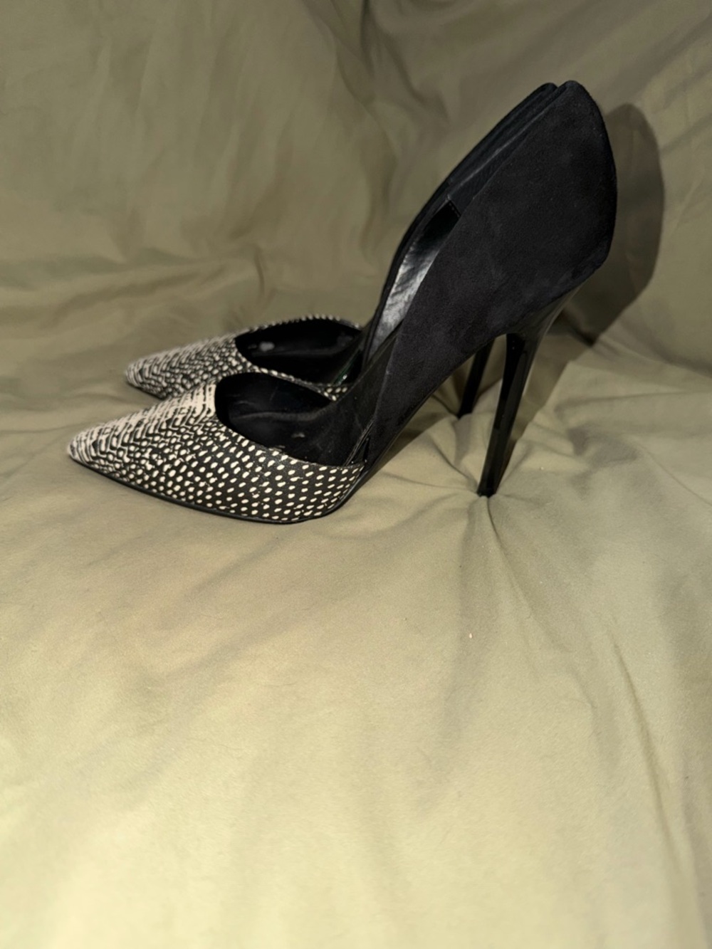 Steve Madden Varcityy Black and White Snakeskin Pointed-Toe Dress Pumps Heels - Picture 3 of 6